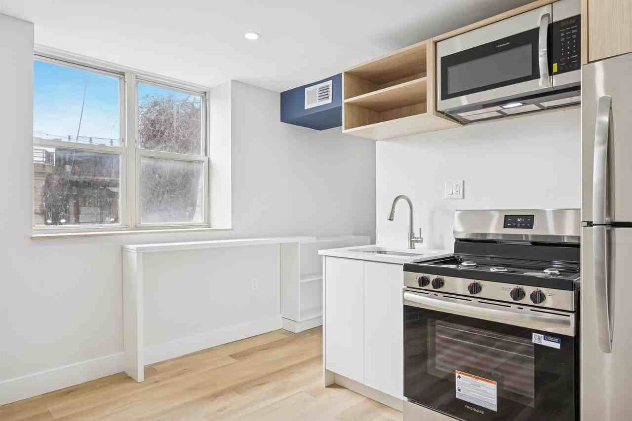 4522 Baker St #3 - Photo 7 of 13