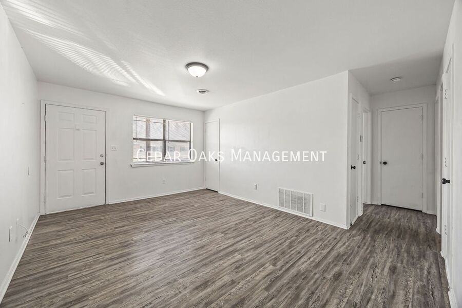 1931 W Deane St - Photo 2 of 22