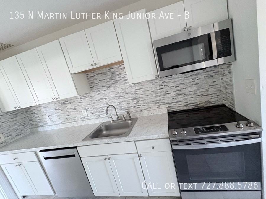 135 N Martin Luther King Jr Ave #B - Photo 6 of 33