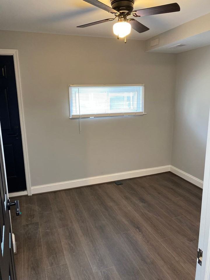 3908 Claremont St - Photo 5 of 20