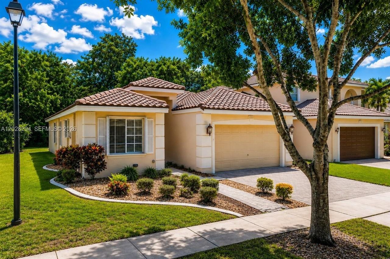 5528 Lake Tern Ct - Photo 3 of 25