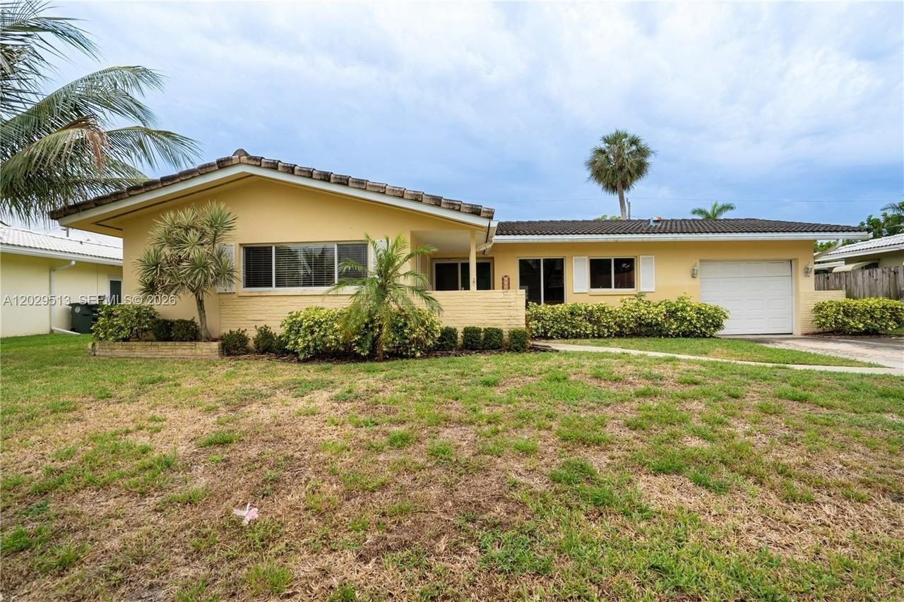 1104 Sw 12th St - Photo 2 of 44