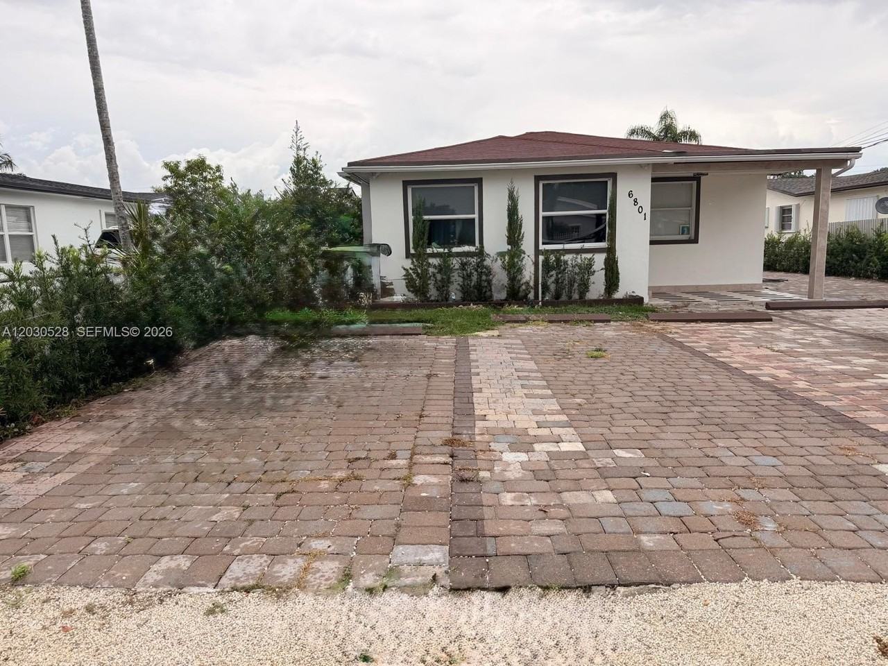 6801 Sw 22nd St - Photo 2 of 17