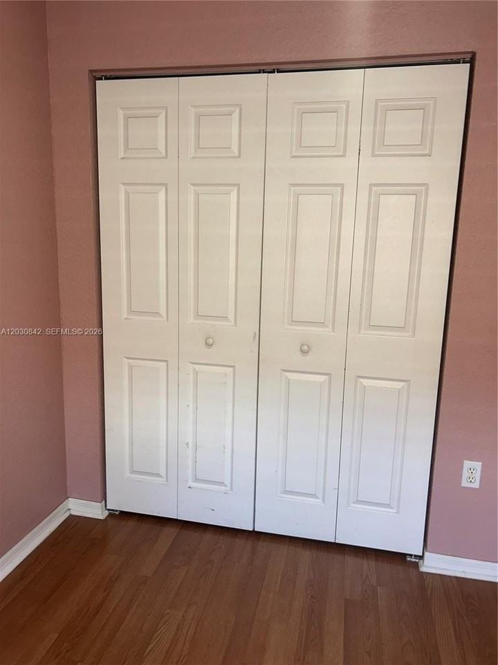 3073 Sw 140th Ave #3073 - Photo 5 of 17
