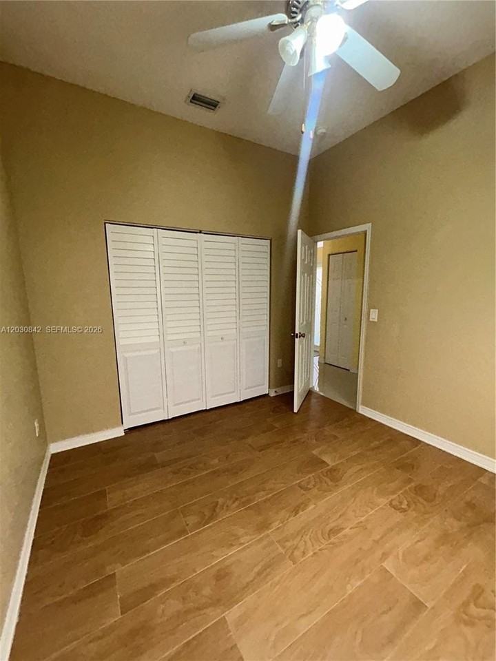 3073 Sw 140th Ave #3073 - Photo 7 of 17