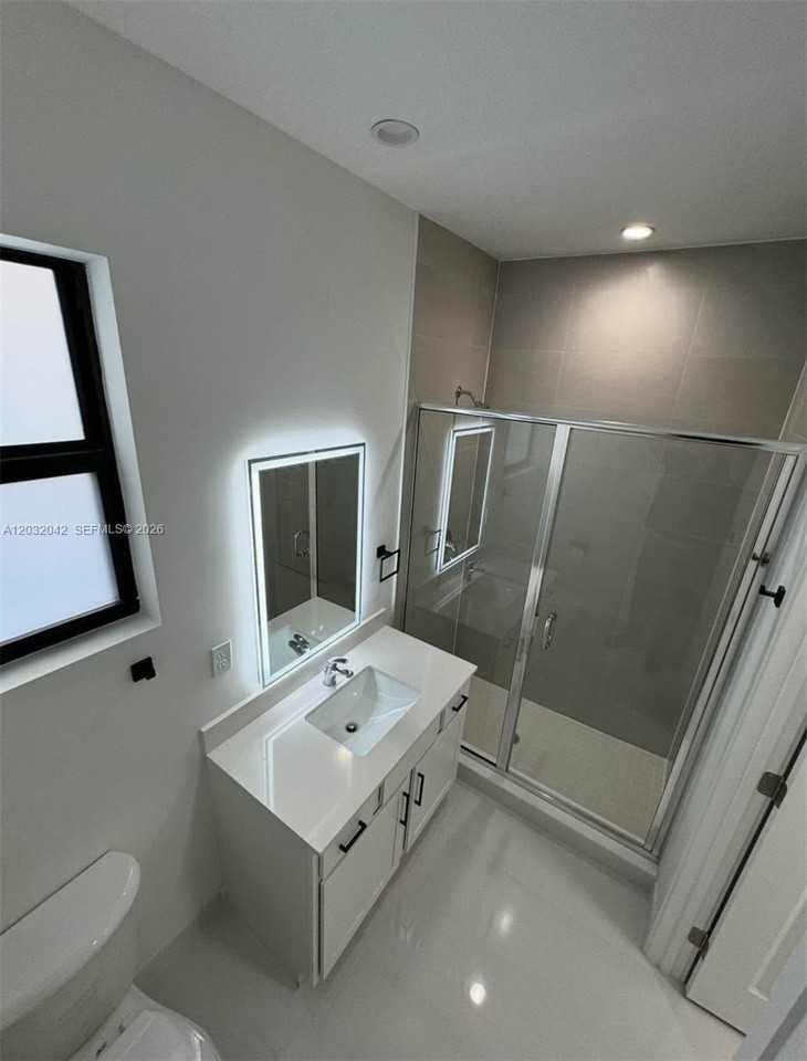 14429 Sw 19th St #1 - Photo 3 of 10