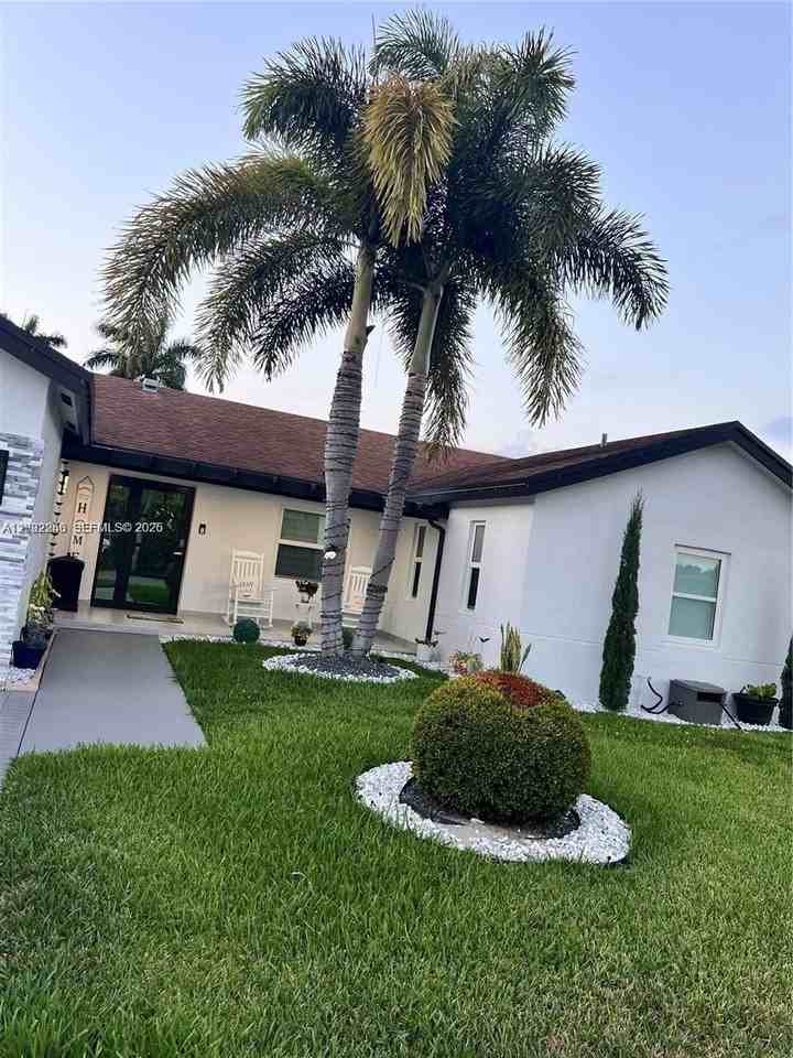 9571 Nw 52nd St - Photo 2 of 21