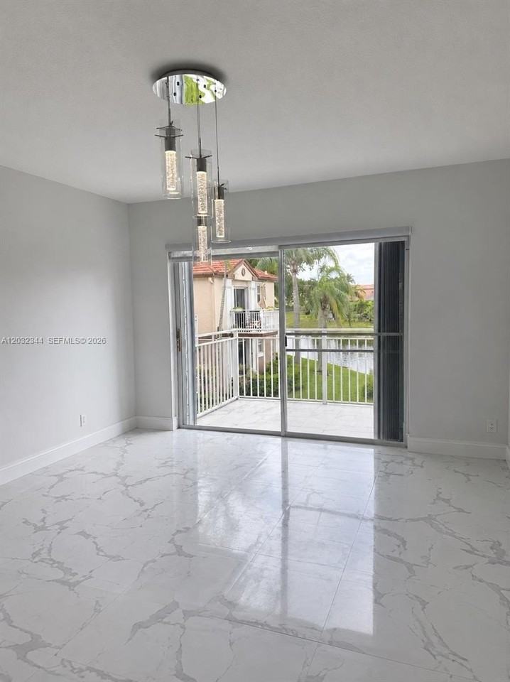 1200 Sw 113th Ter #202 - Photo 6 of 20