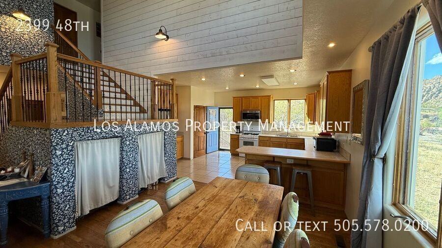 2399 48th St - Photo 6 of 50