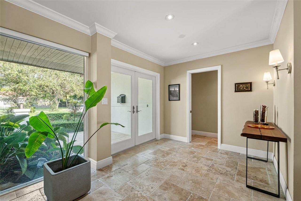 7360 Sw 115th St - Photo 4 of 18