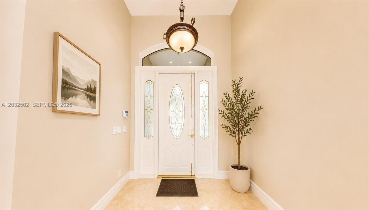 5751 Sw 59th Pl #5751 - Photo 2 of 29