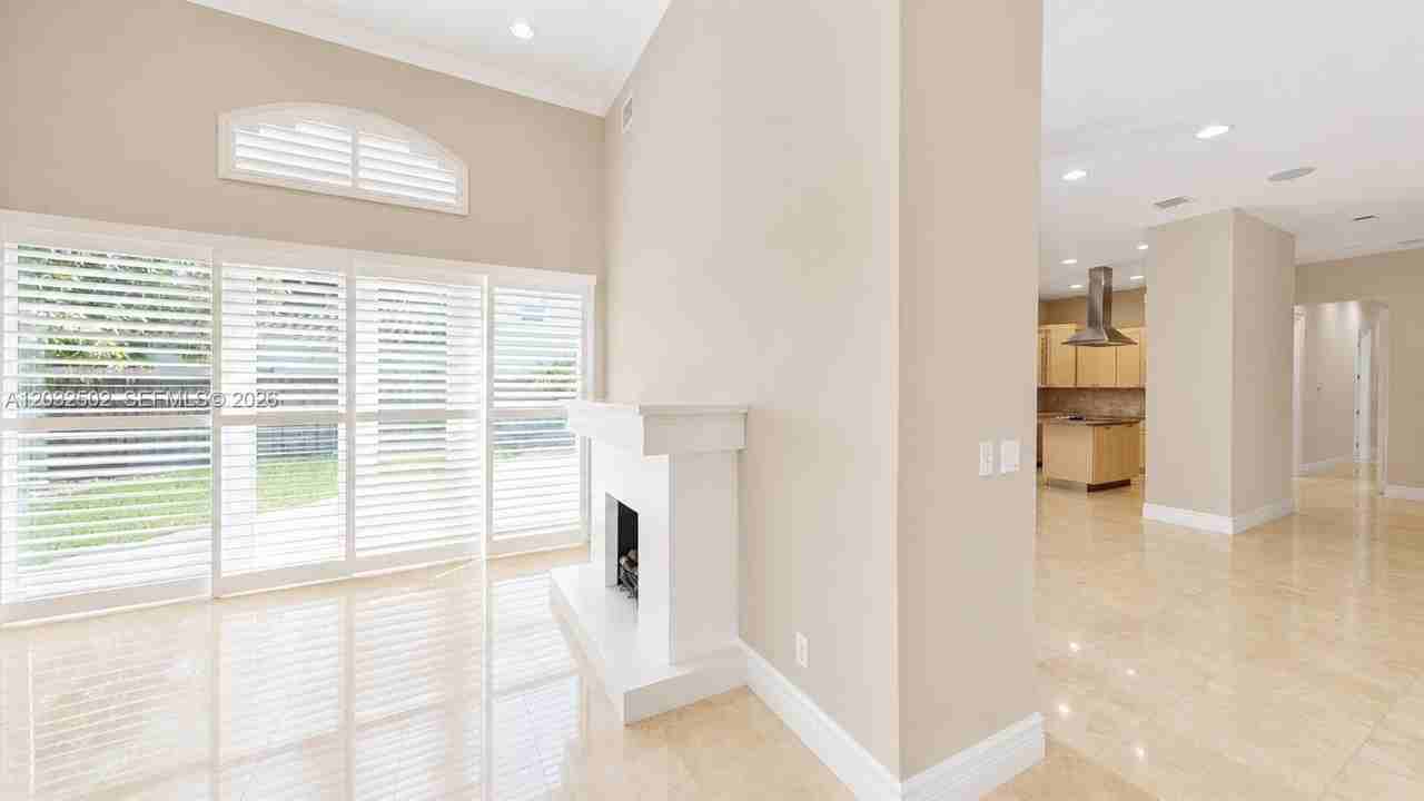 5751 Sw 59th Pl #5751 - Photo 6 of 29