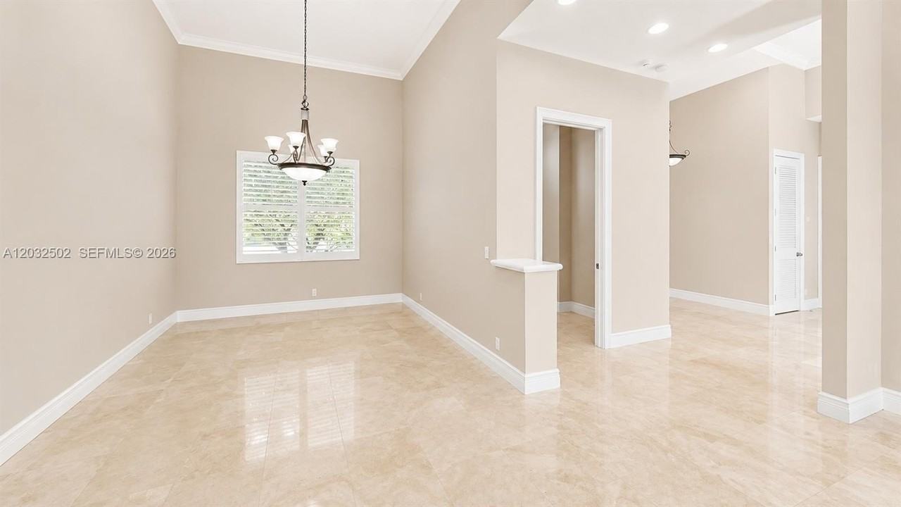 5751 Sw 59th Pl #5751 - Photo 7 of 29
