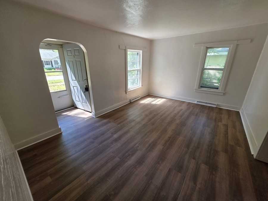 1920 Elwood St - Photo 6 of 10