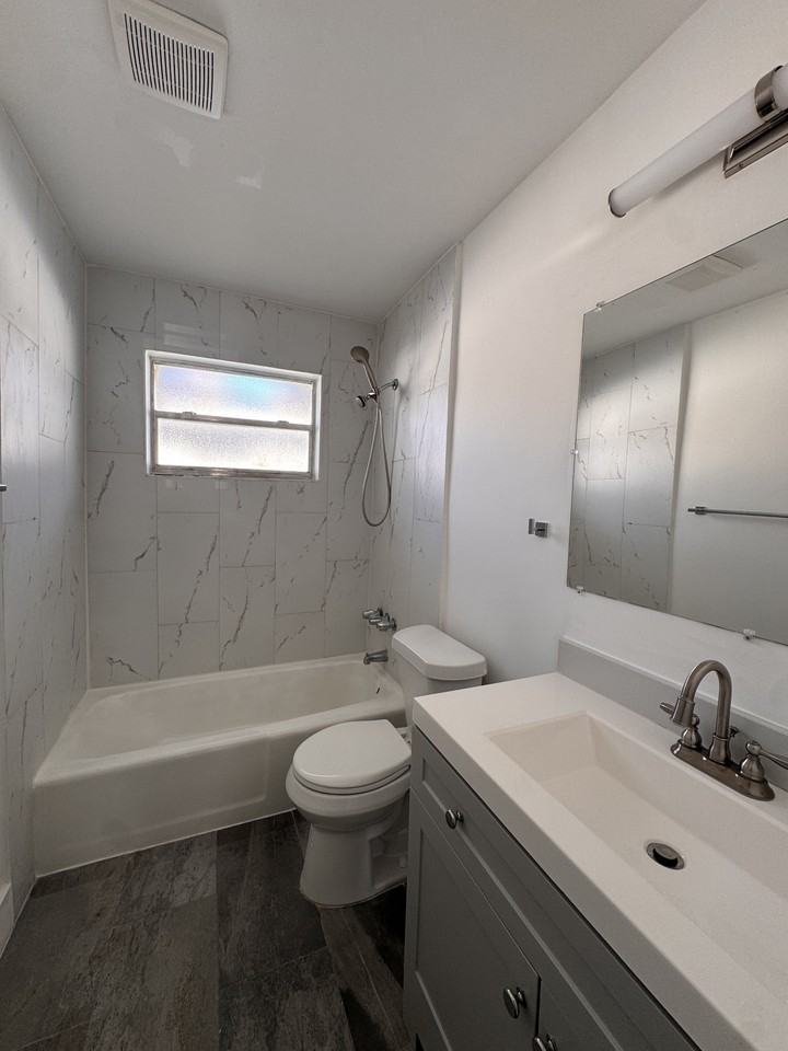 4140 Sw 24th Ct #1 - Photo 4 of 24