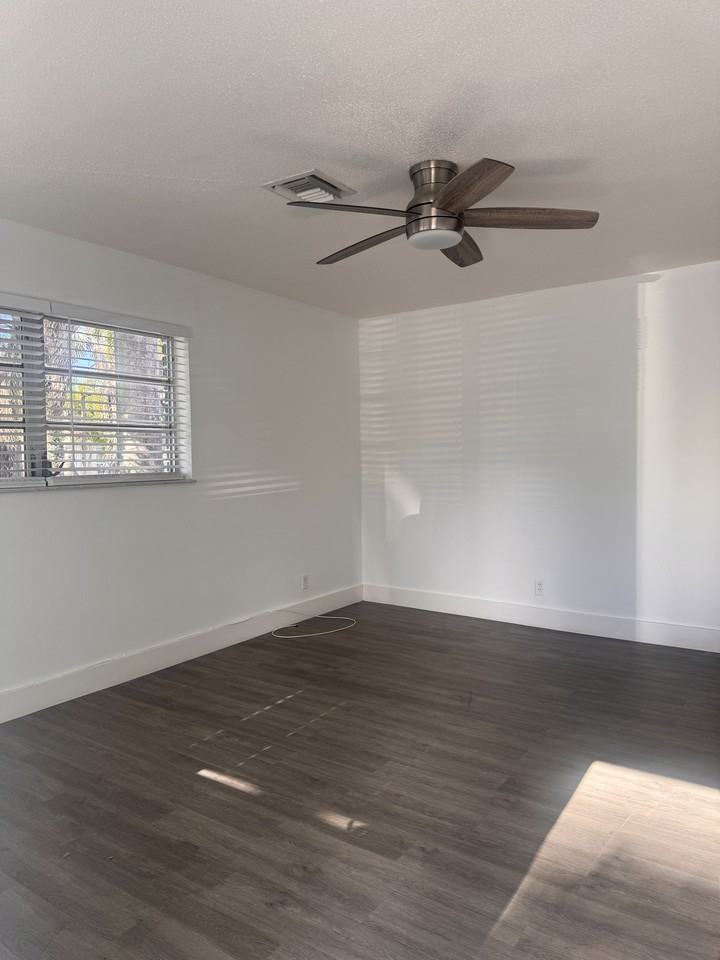4140 Sw 24th Ct #1 - Photo 6 of 24