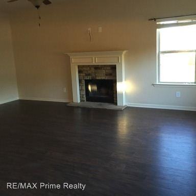 7 Churchhill Dr - Photo 2 of 23