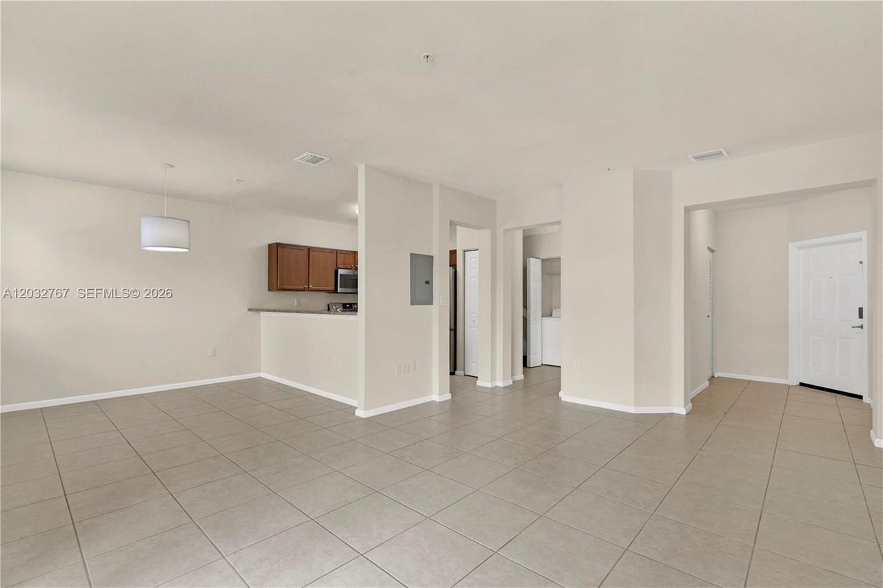 8620 Nw 97th Ave #213 - Photo 4 of 24