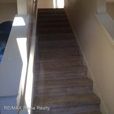 7 Churchhill Dr - Photo 3 of 23