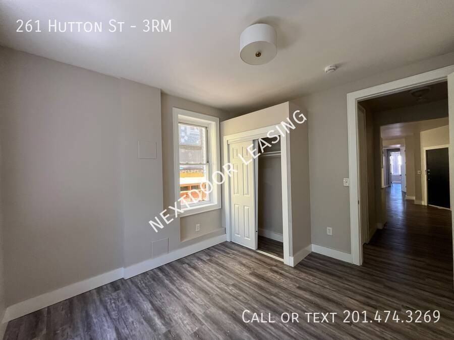 261 Hutton St #3RM - Photo 4 of 12