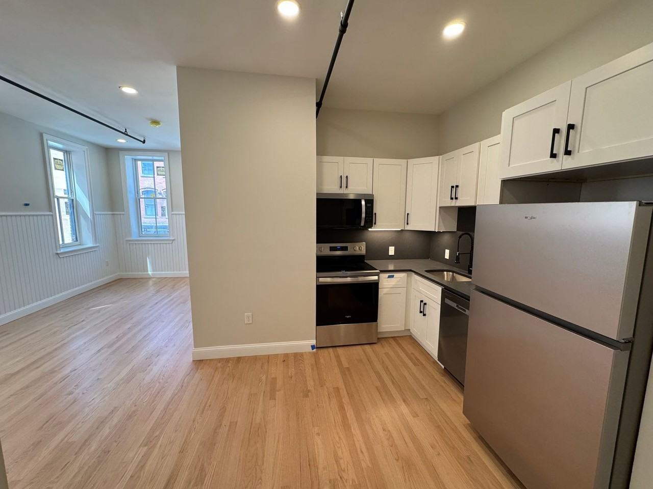 38 Washington St #204 - Photo 3 of 14
