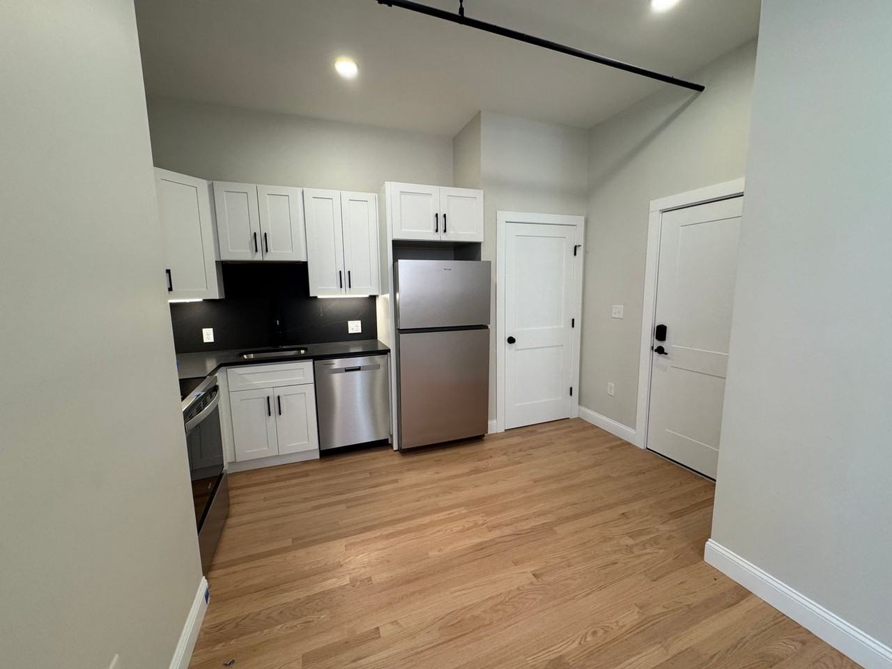 38 Washington St #204 - Photo 6 of 14