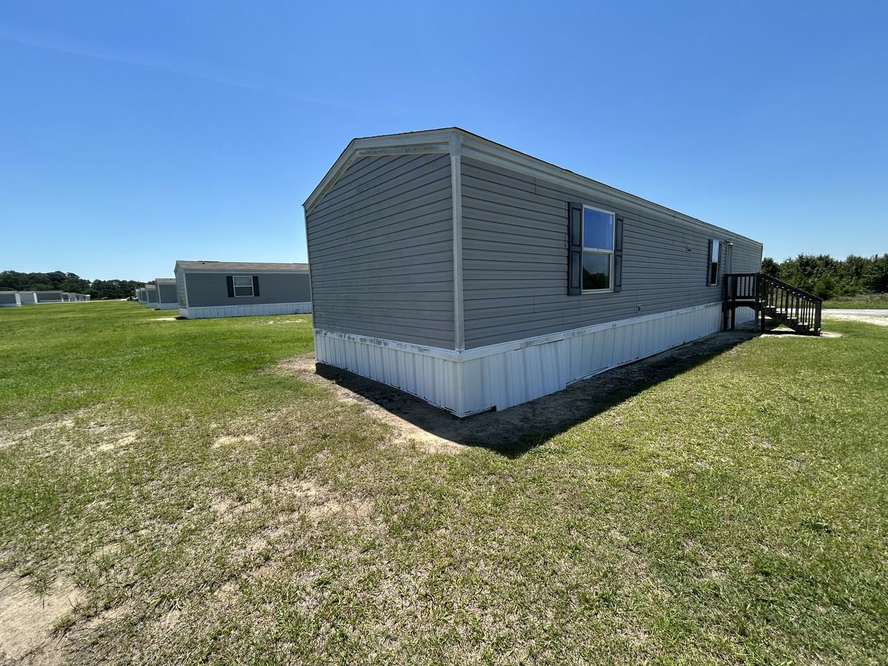 1524 Jans Dr - Photo 2 of 4