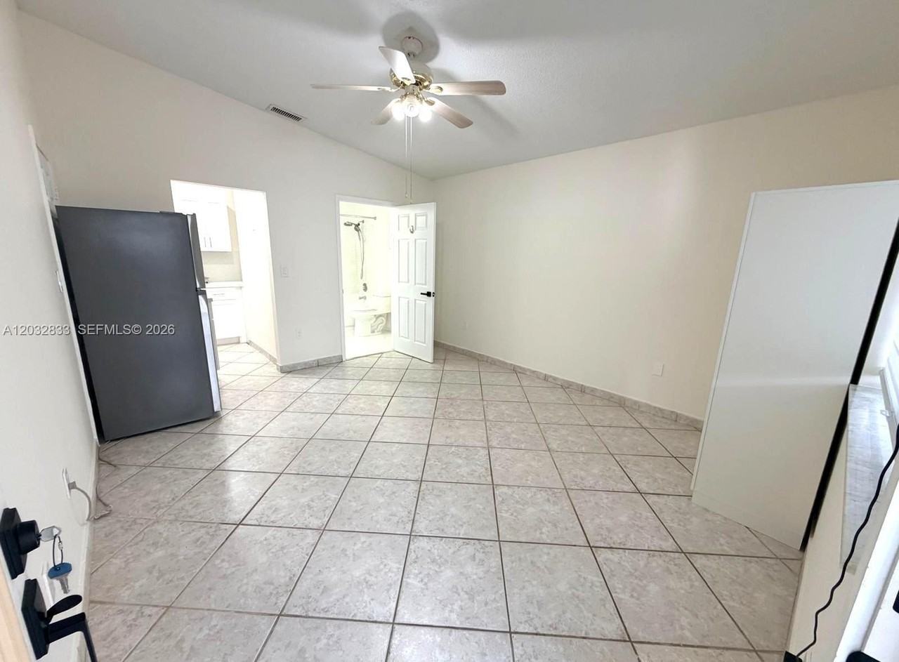 8859 Nw 110th Ln #REAR - Photo 3 of 11