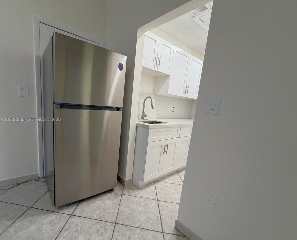 8859 Nw 110th Ln #REAR - Photo 6 of 11