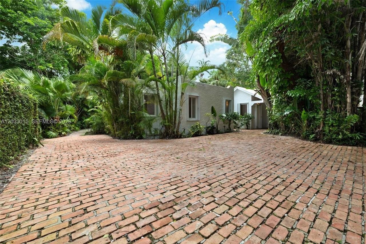 3797 El Prado Blvd - Photo 2 of 22