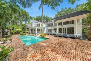 featured image of 5600 Oakwood Ln