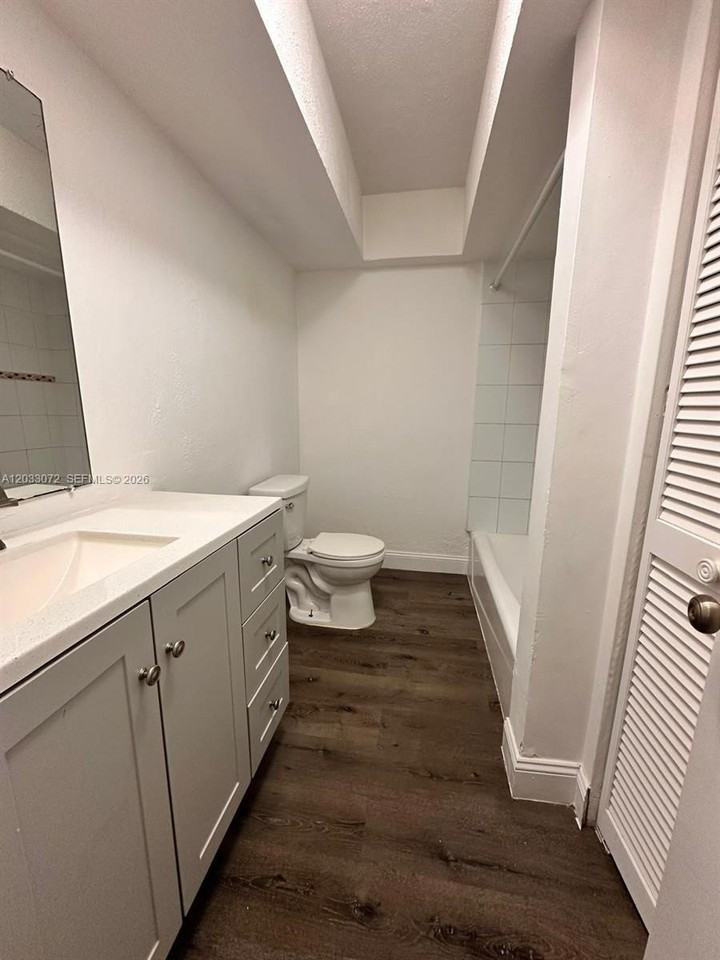 5540 Sw 38th Ct #0 - Photo 6 of 8