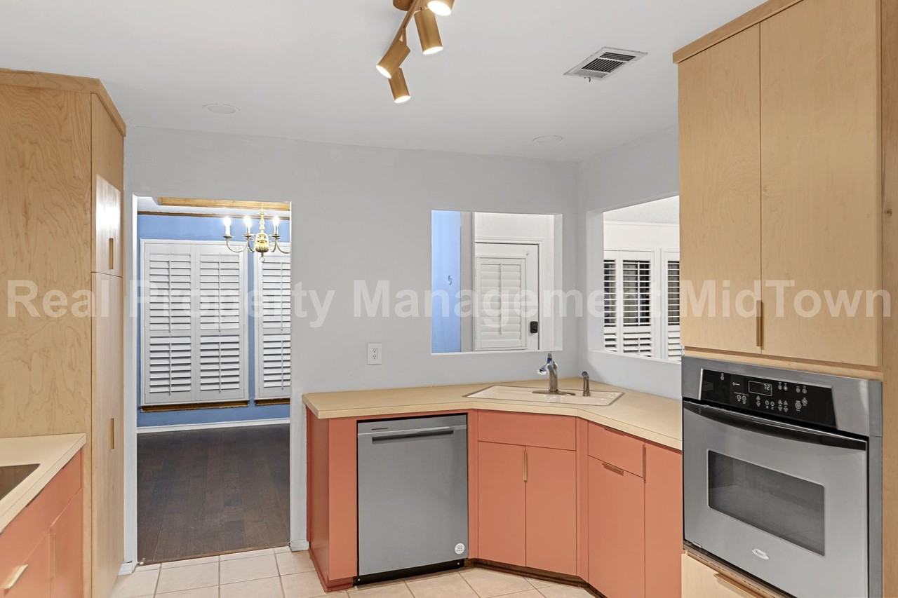 621 Windgate Ct - Photo 5 of 22