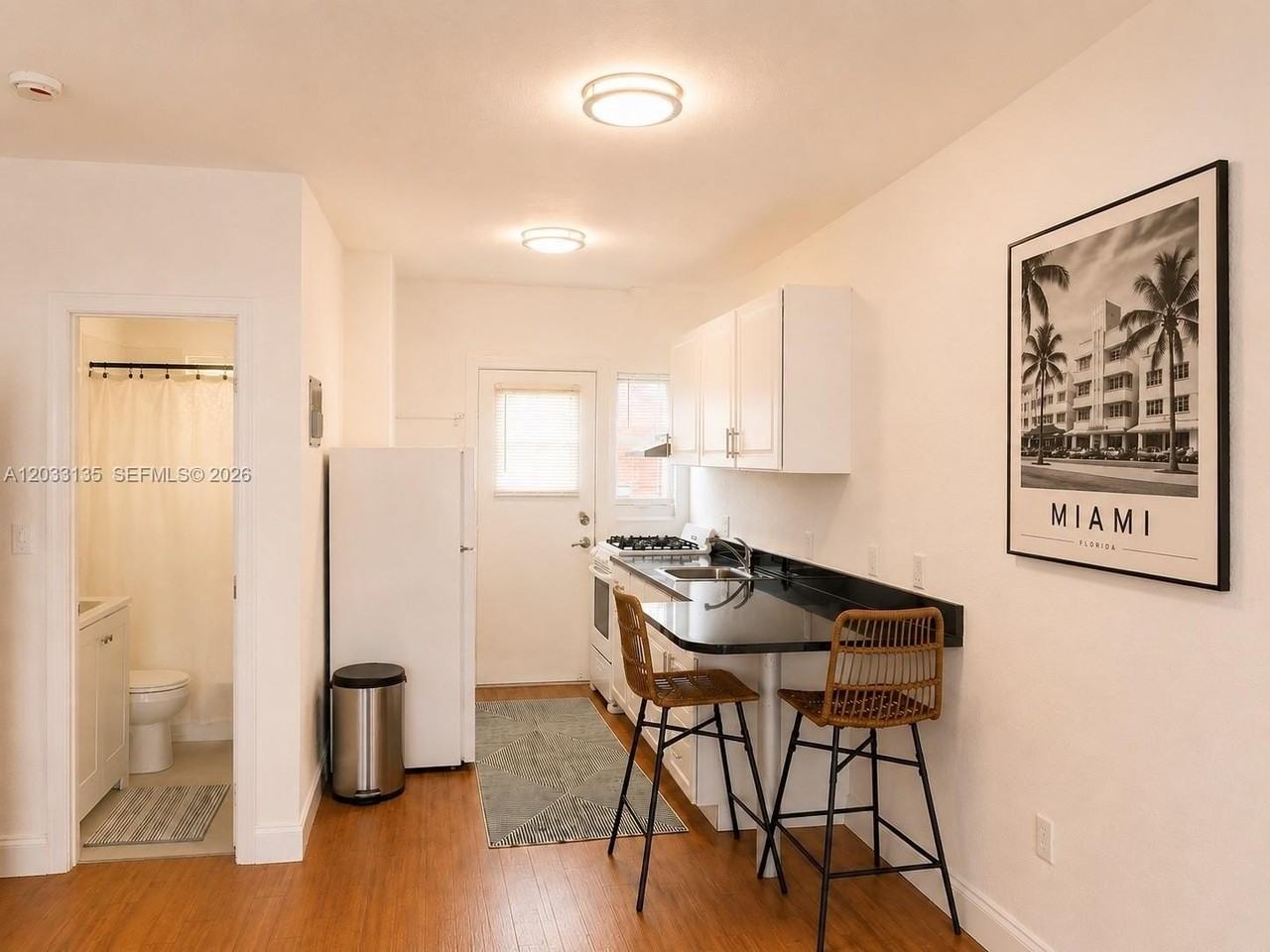 300 74th St #5 - Photo 4 of 9