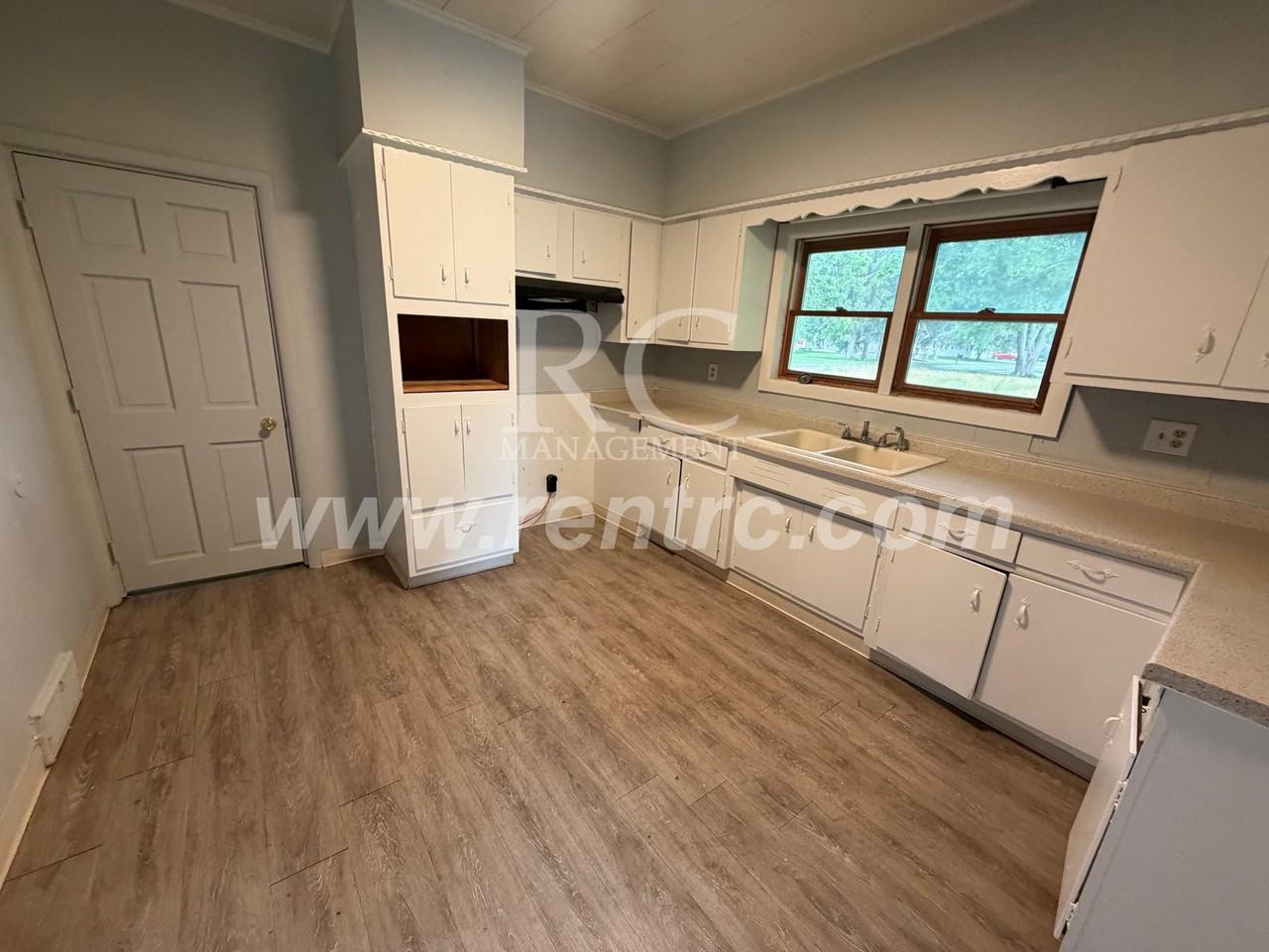 303 W 12th St #W - Photo 2 of 17