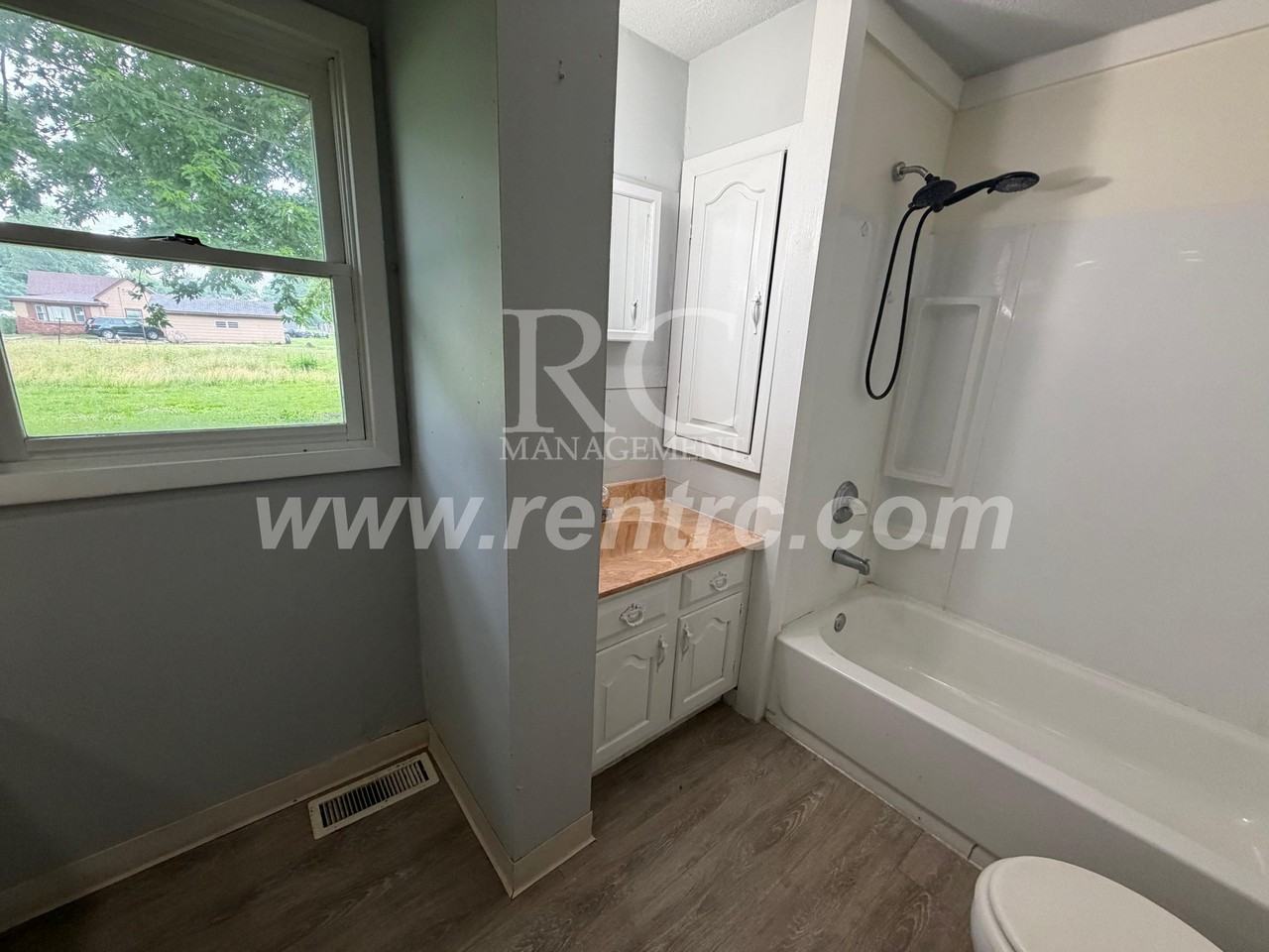 303 W 12th St #W - Photo 4 of 17