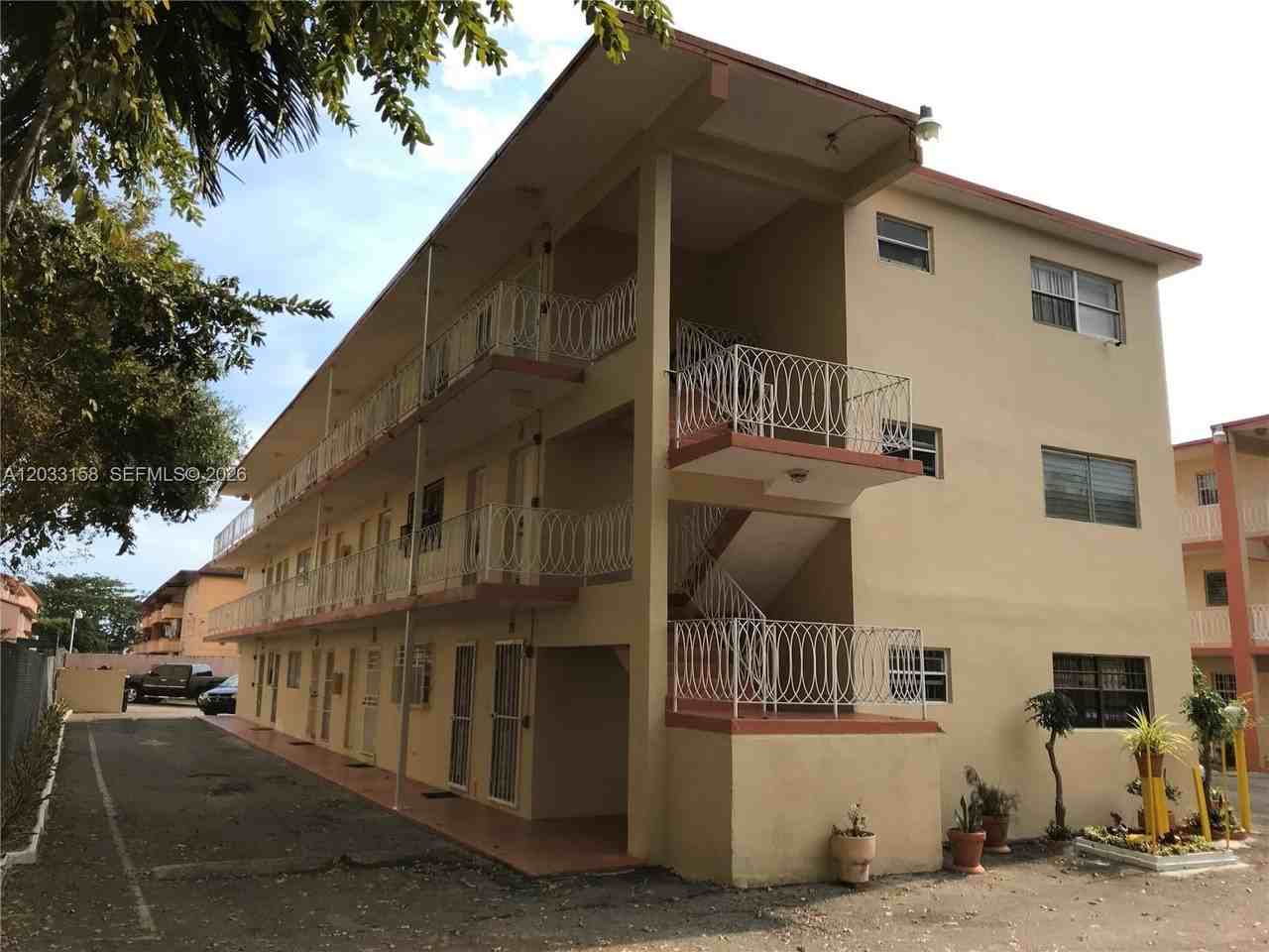 2441 Nw 13th St #77
