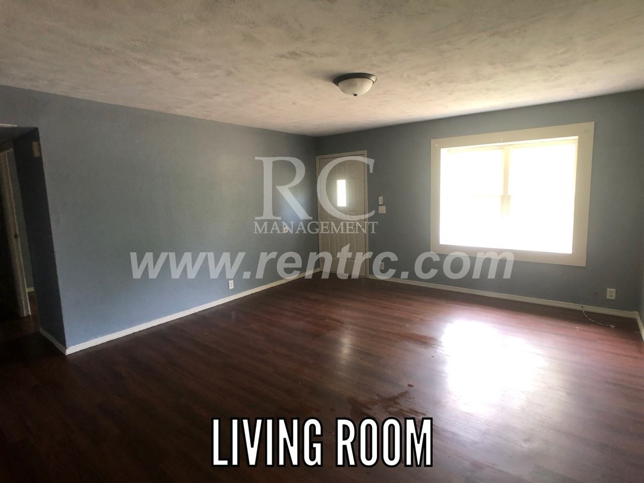 903 Southmoor Dr - Photo 7 of 17