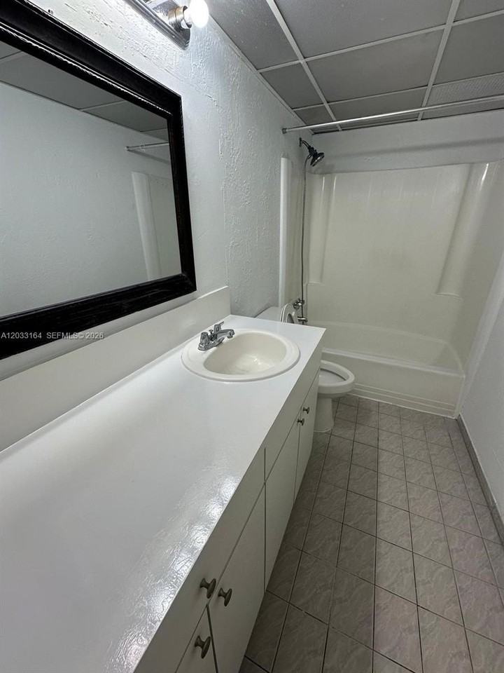 2800 Nw 56th Ave #G201 - Photo 7 of 10