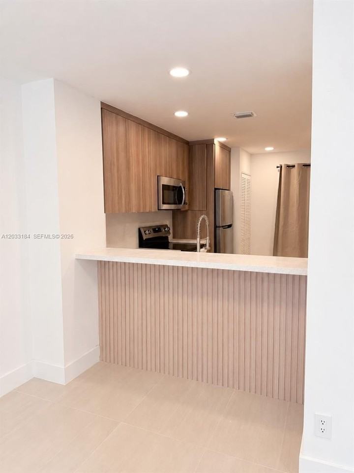 2878 Coral Springs Dr #2878 - Photo 3 of 18