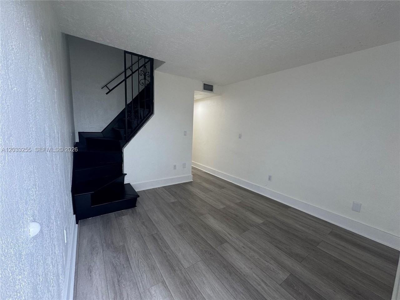 3011 Sw 1st Ave #9 - Photo 3 of 29