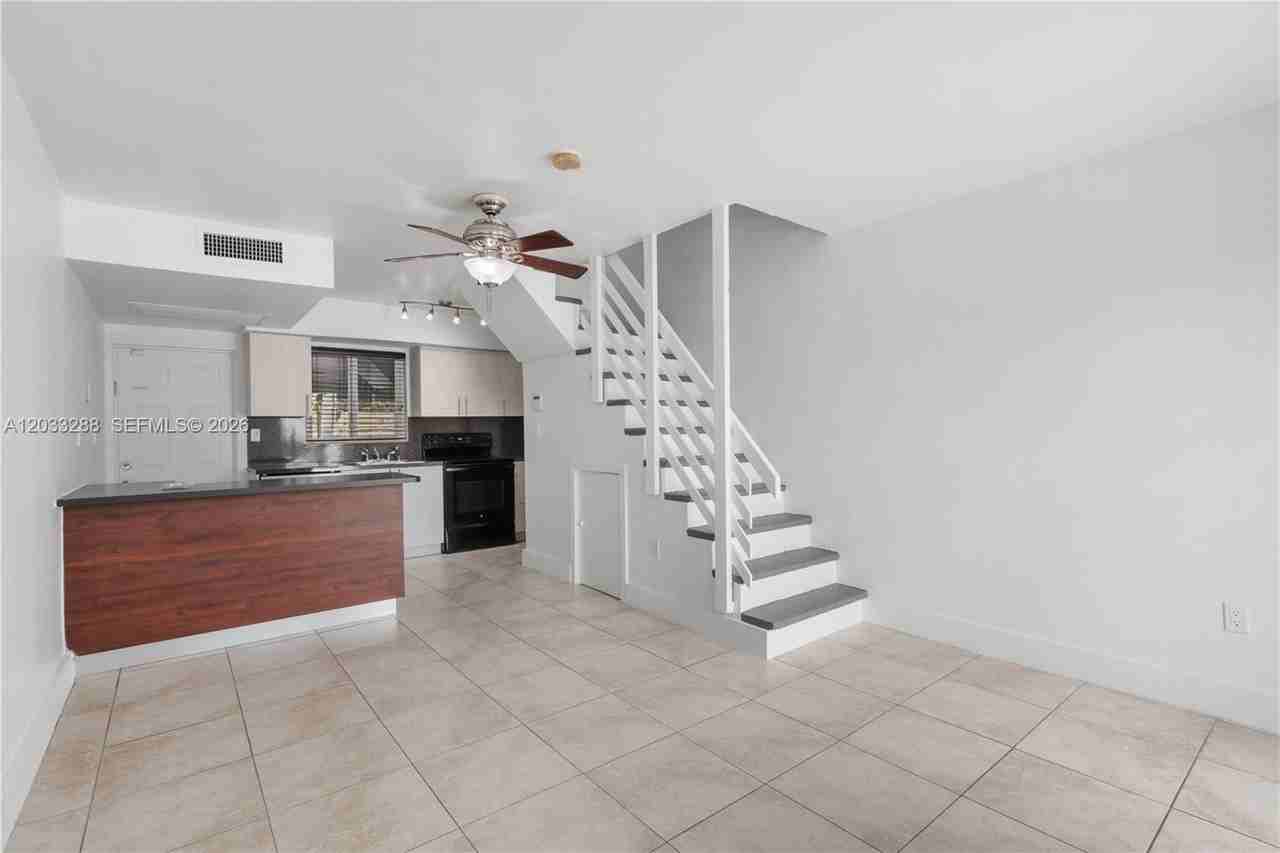 932 Sw 6th St #5 - Photo 2 of 29