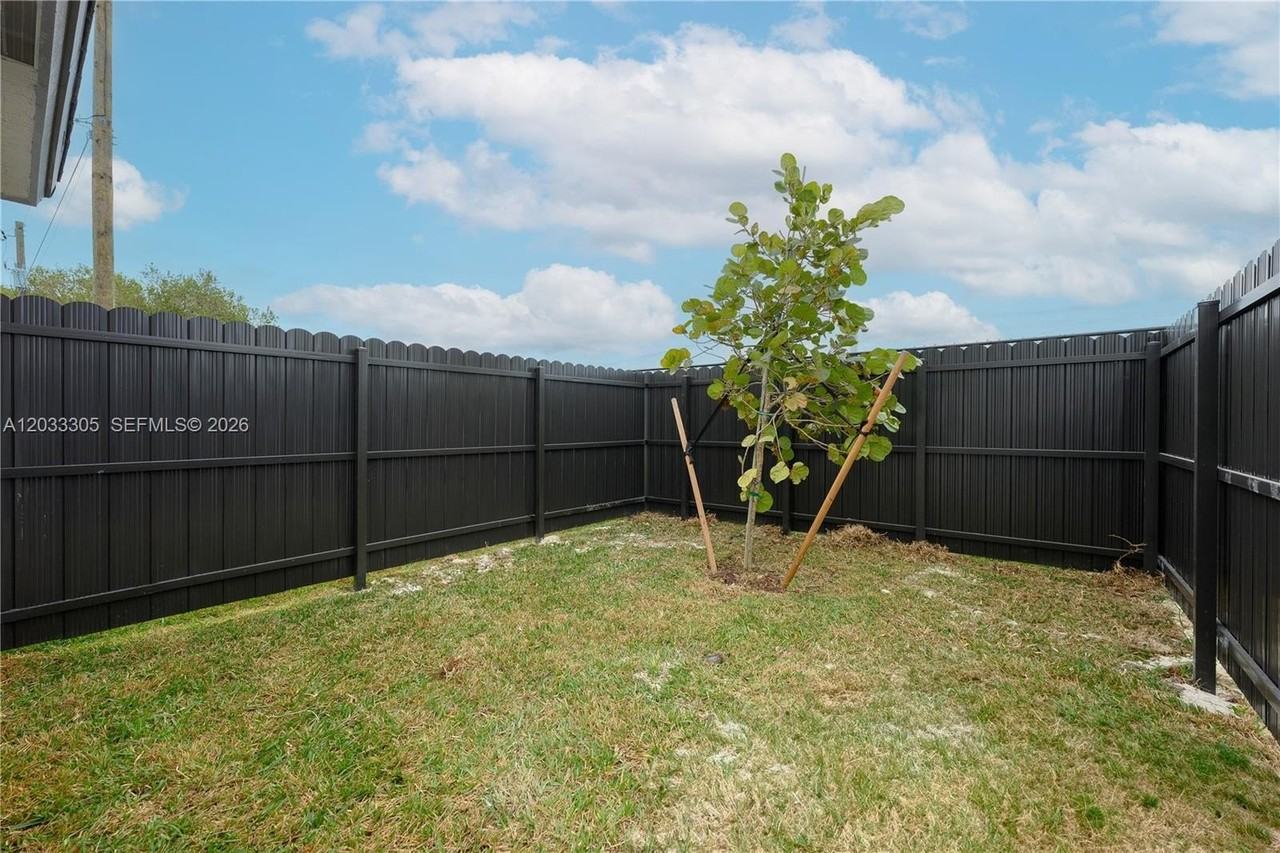 18690 Sw 136th Ct #3 - Photo 2 of 10