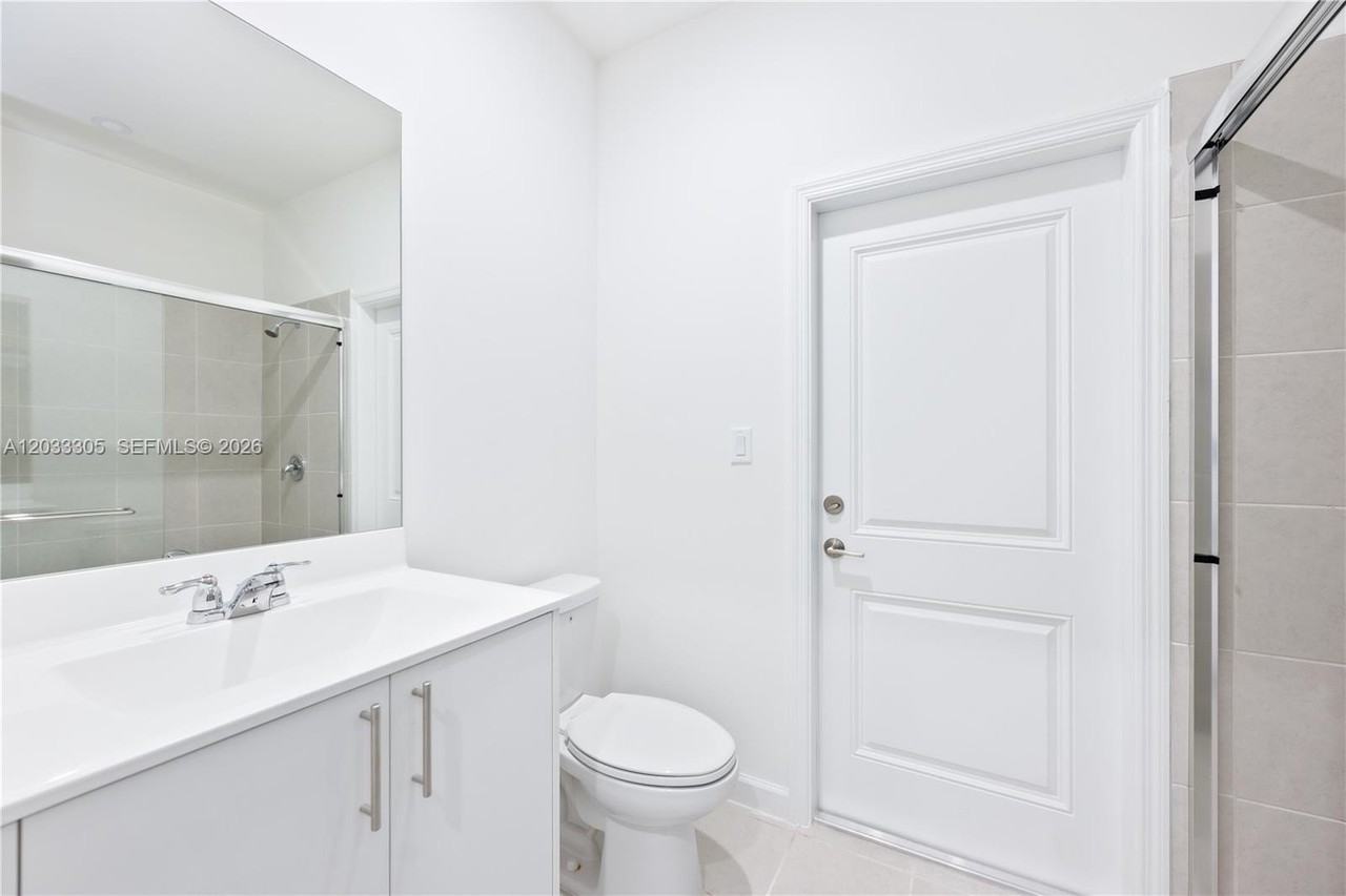 18690 Sw 136th Ct #3 - Photo 7 of 10