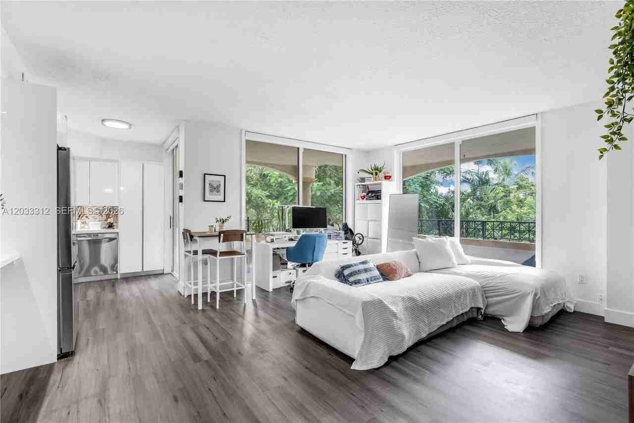 1834 Brickell Ave #33 - Photo 7 of 29