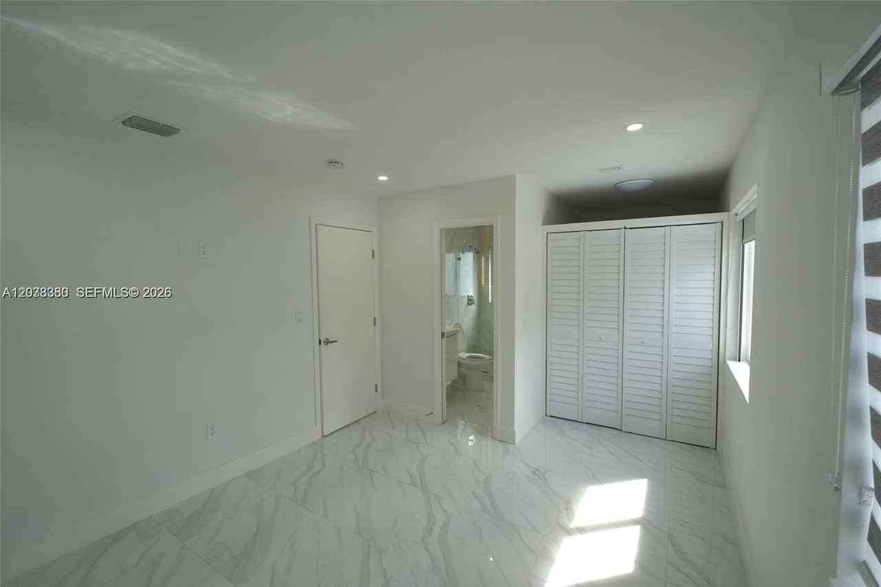 10381 Sw 32nd St #10381 - Photo 7 of 27