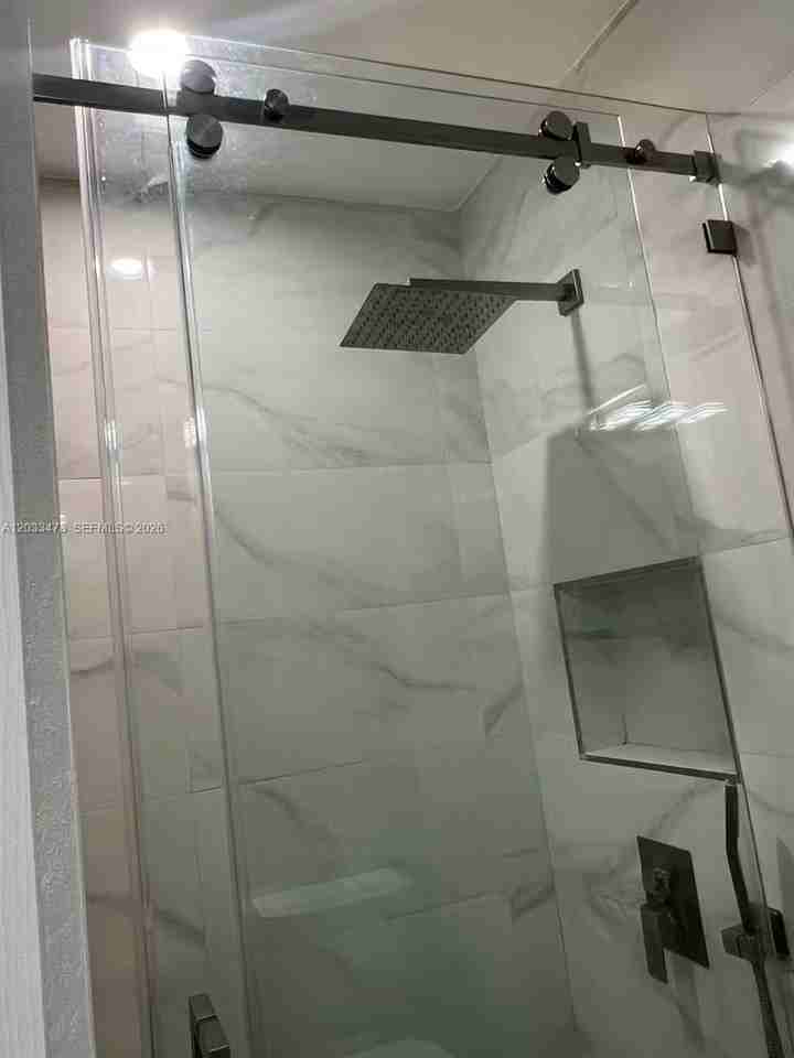 15935 Sw 81st Ter - Photo 3 of 13
