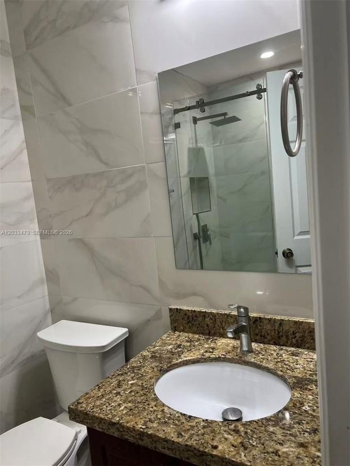 15935 Sw 81st Ter - Photo 5 of 13