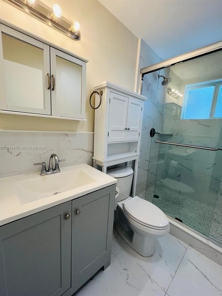 2500 Nw 9th Ln #1 - Photo 7 of 20