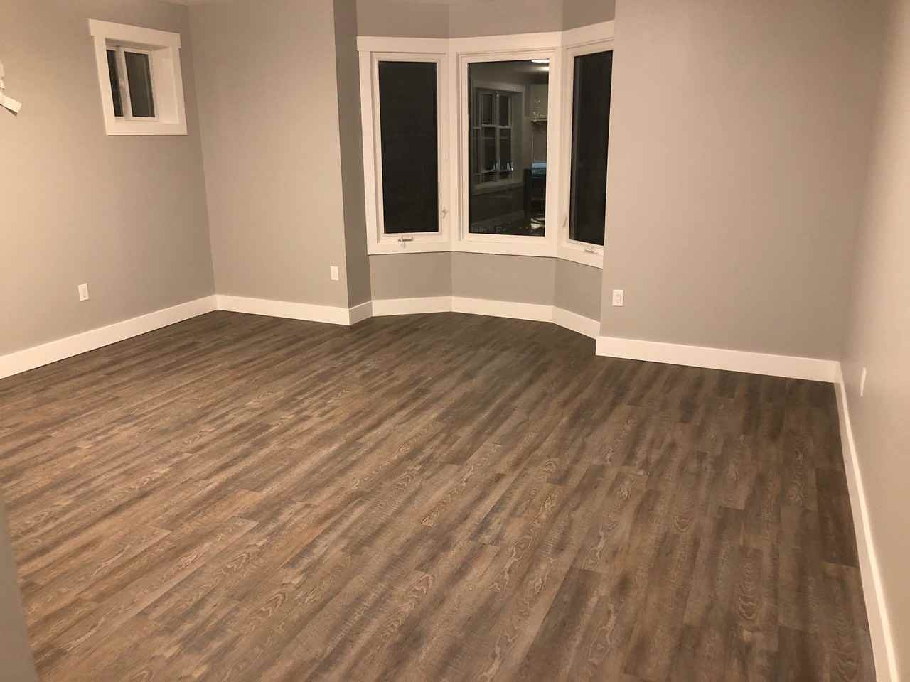 1143 Main St E #1 - Photo 7 of 17